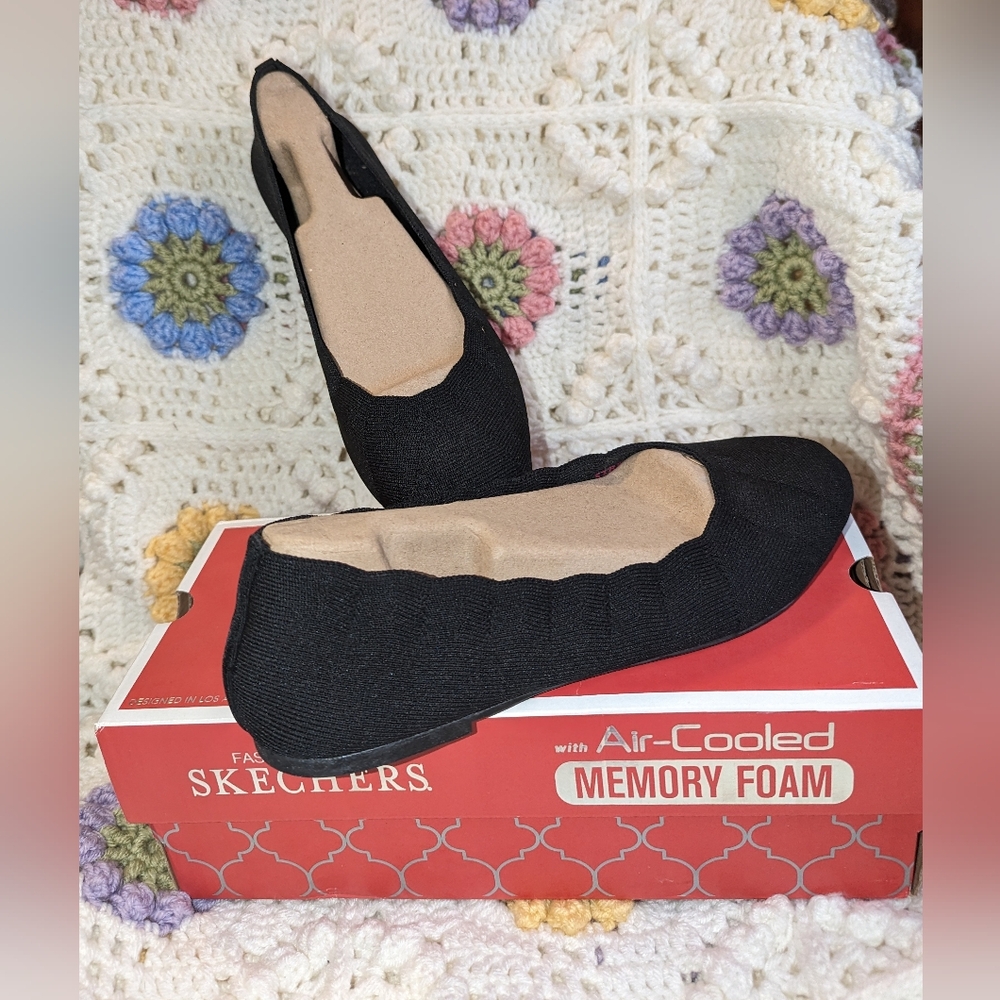 NIB Skechers Women's Skechers Women's Cleo Bewitch Ballet Flat Size 9.5